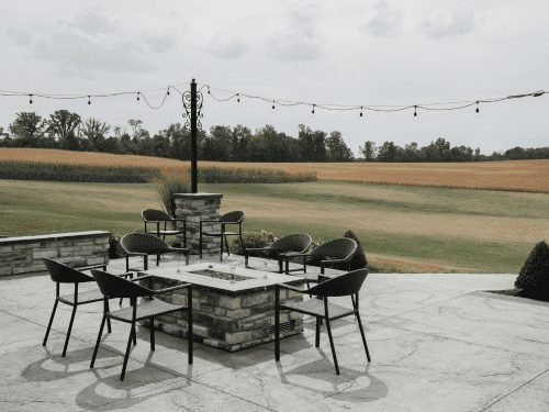 Paver patio with fire pit, table and chairs